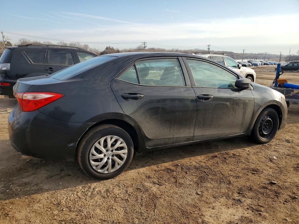 76872735 :رقم المزاد ، 2T1BURHE7HC911199 vin ، 2017 Toyota Corolla مزاد بيع