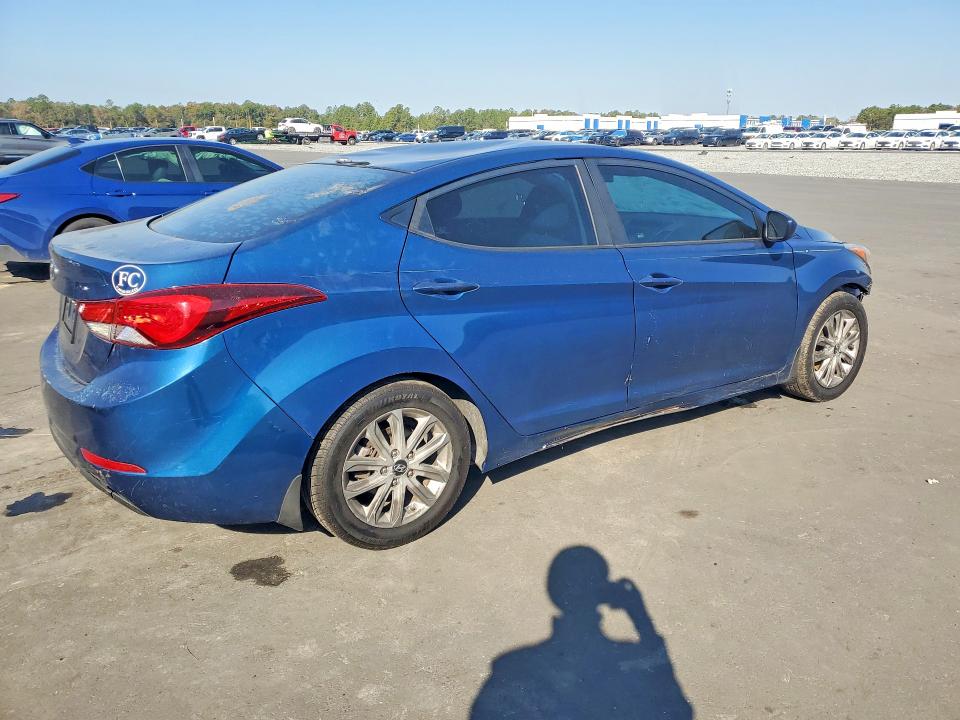 Продаж на аукціоні авто 2015 Hyundai Elantra, vin: KMHDH4AE8FU320904, номер лоту: 77537615