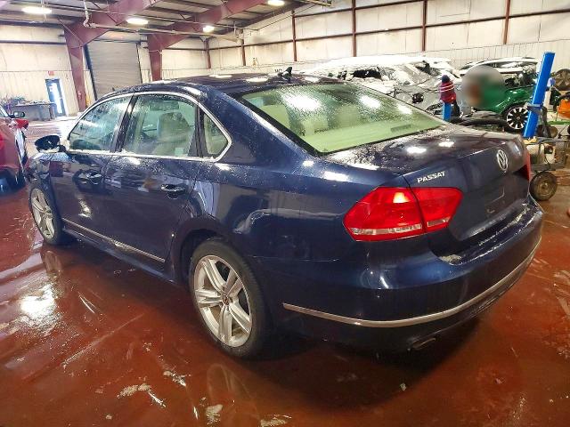 74107885 :رقم المزاد ، 1VWBN7A32DC022806 vin ، 2013 Volkswagen Passat مزاد بيع