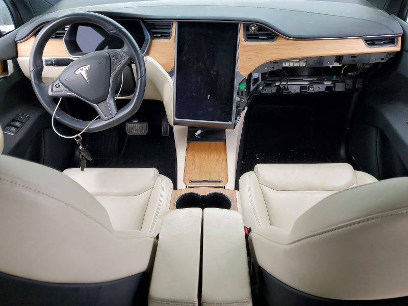 2020 Tesla Model X მანქანა იყიდება აუქციონზე, vin: 5YJXCAE25LF234680, აუქციონის ნომერი: 77086685