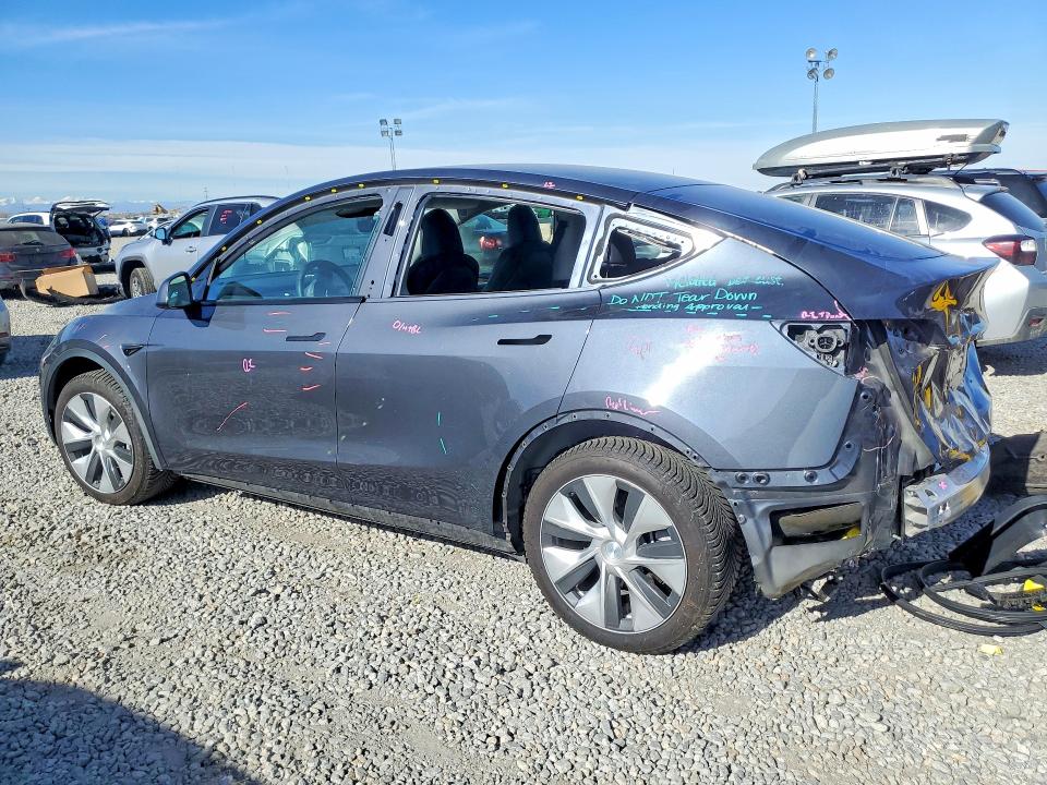 2023 Tesla Model Y მანქანა იყიდება აუქციონზე, vin: 7SAYGAEE5PF810862, აუქციონის ნომერი: 76328245