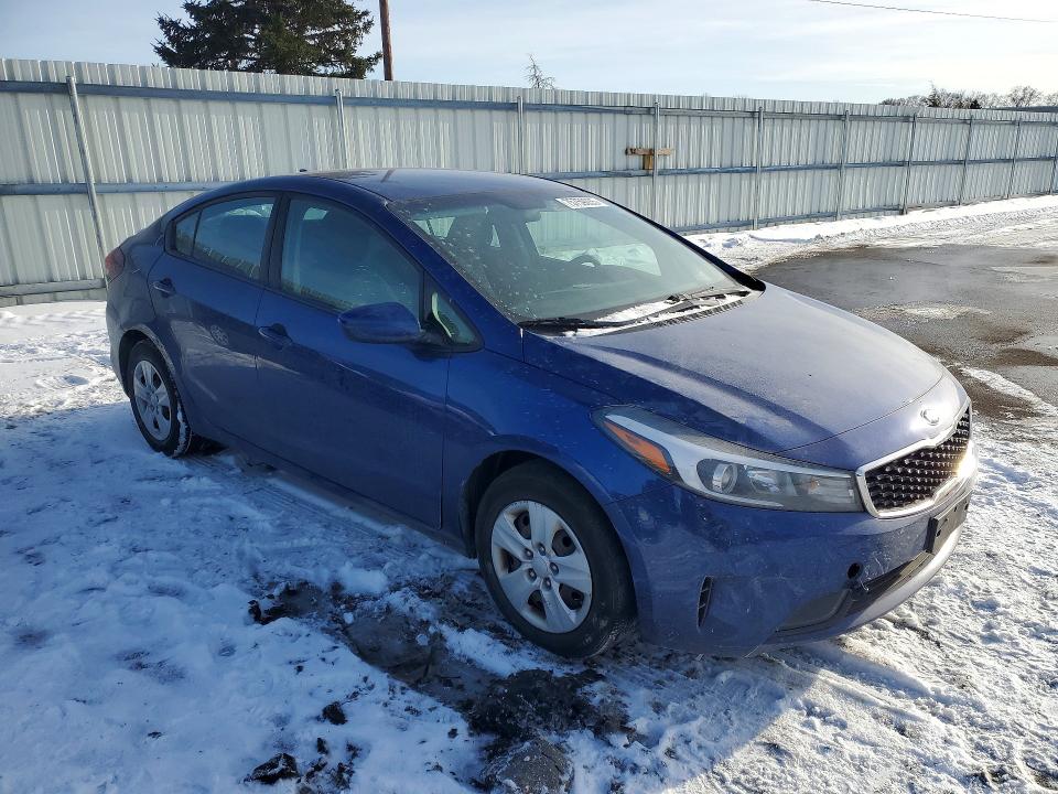 2018 Kia Forte მანქანა იყიდება აუქციონზე, vin: 3KPFK4A72JE236049, აუქციონის ნომერი: 75759035