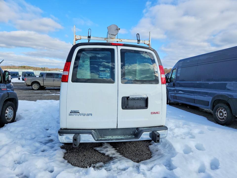 98589895 :رقم المزاد ، 1GTW7AFG7J1911924 vin ، 2018 Gmc Savana مزاد بيع