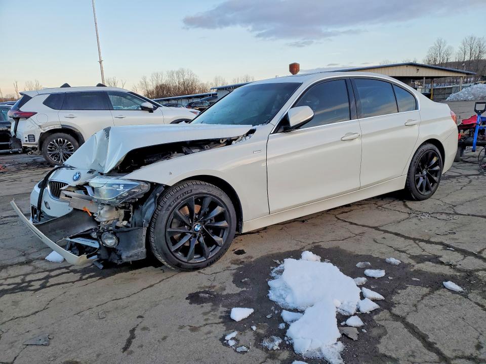 77334205 :رقم المزاد ، WBA8F1C51GK438861 vin ، 2016 Bmw 328 مزاد بيع