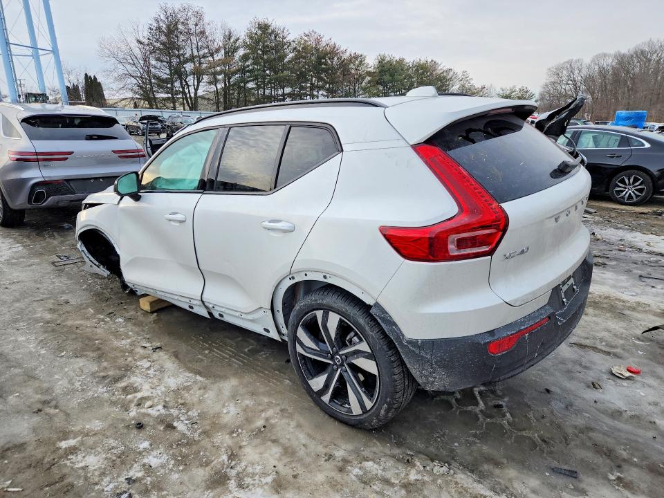 Продажа на аукционе авто 2025 Volvo Xc40, vin: YV4L12UM0S2531450, номер лота: 76755675