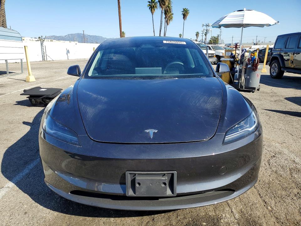 Продаж на аукціоні авто 2025 Tesla Model 3, vin: 5YJ3E1EA4SF942112, номер лоту: 75820055