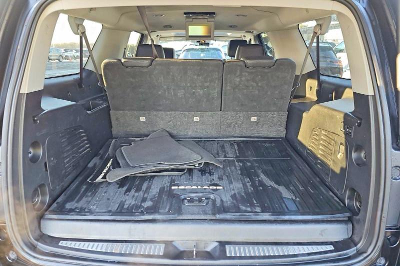 77332165 :رقم المزاد ، 1GYS4JKJ7JR335854 vin ، 2018 Cadillac Escalade E مزاد بيع