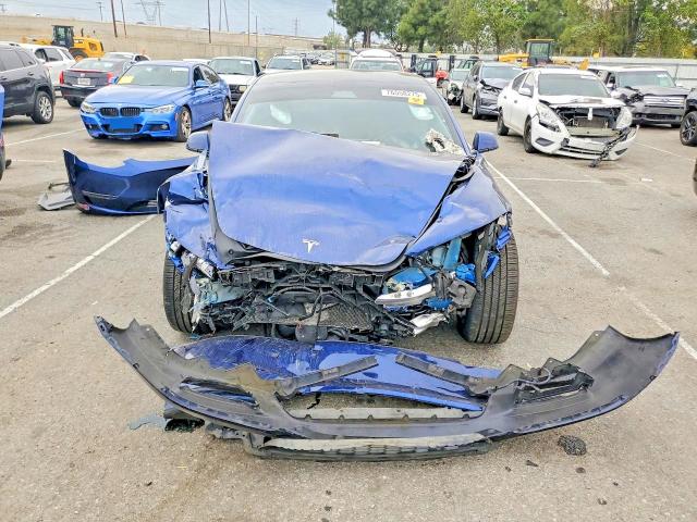 2025 Tesla Model 3 მანქანა იყიდება აუქციონზე, vin: 5YJ3E1EA7SF007165, აუქციონის ნომერი: 76558275