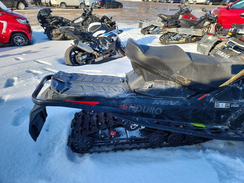 77209685 :رقم المزاد ، 2BPSURKA4KV000090 vin ، 2019 Ski-doo Snowmobile مزاد بيع