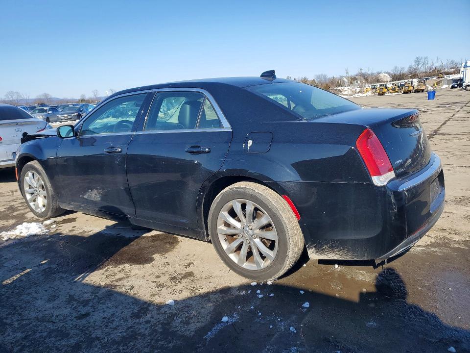 2018 Chrysler 300m მანქანა იყიდება აუქციონზე, vin: 2C3CCARGXJH118147, აუქციონის ნომერი: 75957825
