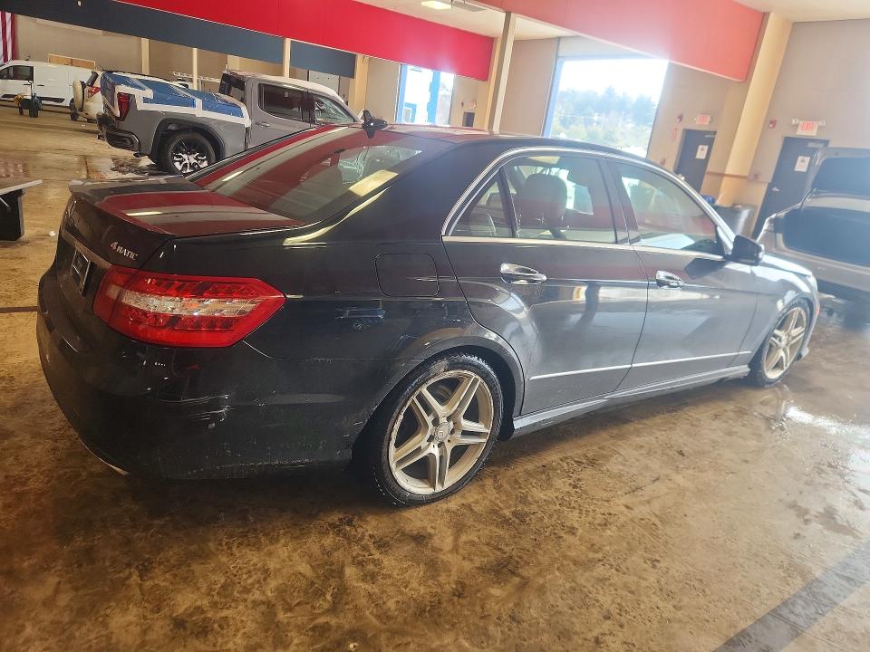 78275485 :رقم المزاد ، WDDHF9AB5BA356484 vin ، 2011 Mercedes-benz E مزاد بيع