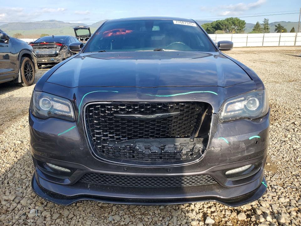2018 Chrysler 300 მანქანა იყიდება აუქციონზე, vin: 2C3CCABG7JH266315, აუქციონის ნომერი: 77687345