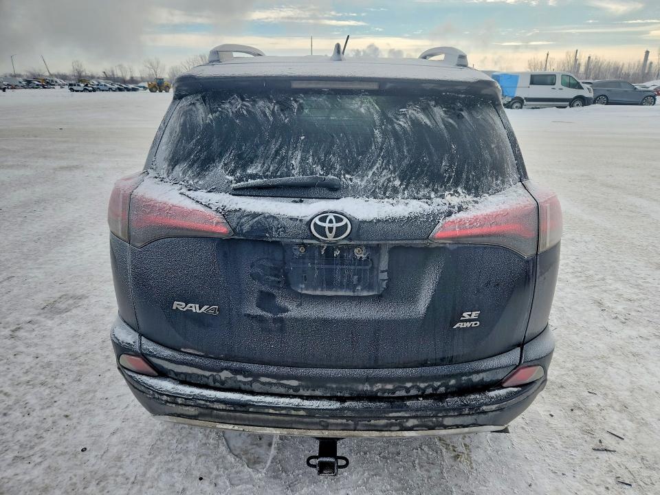 Продажа на аукционе авто 2017 Toyota Rav4, vin: 2T3JFREV3HW618397, номер лота: 76361805