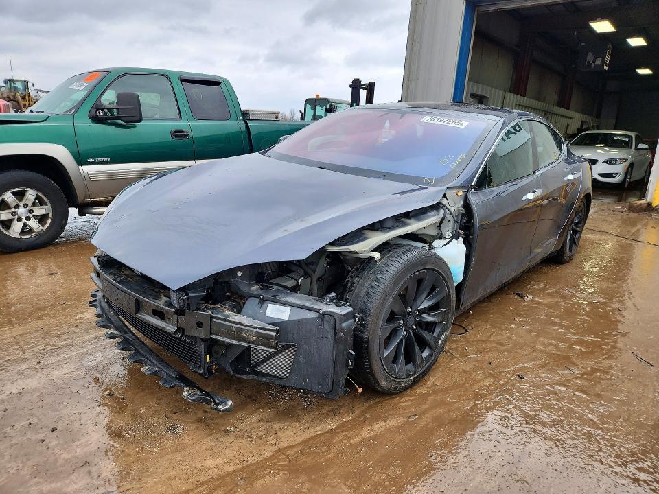 76197265 :رقم المزاد ، 5YJSA1E27HF217306 vin ، 2017 Tesla Model S مزاد بيع