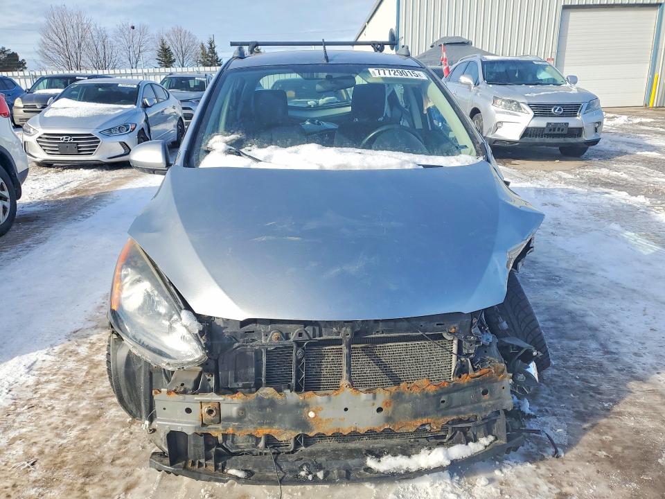 2011 Mazda Mazda2 მანქანა იყიდება აუქციონზე, vin: JM1DE1HY9B0111281, აუქციონის ნომერი: 77729015