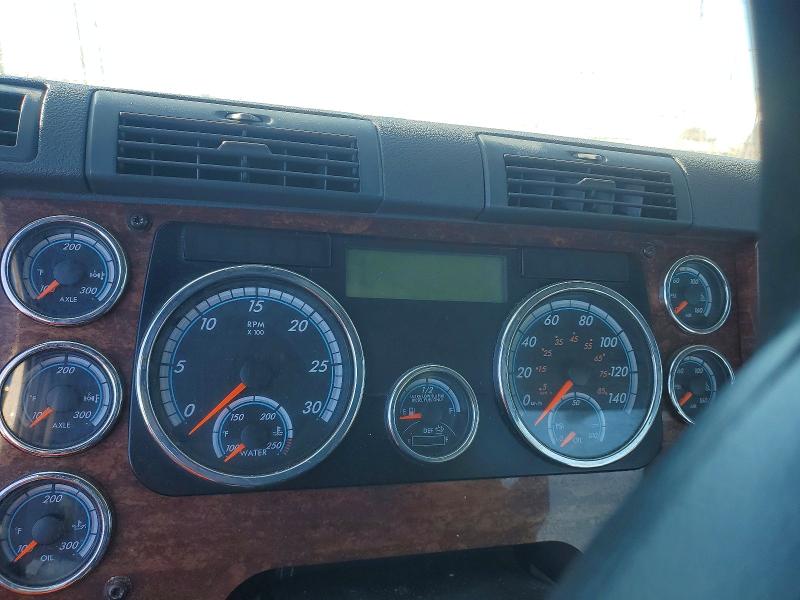 99815615 :رقم المزاد ، 3AKJGEDR7HSHX6416 vin ، 2017 Freigliner Cascadia 125 مزاد بيع