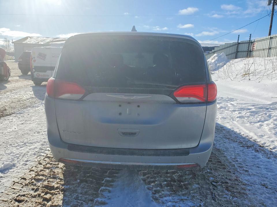 Продаж на аукціоні авто 2018 Chrysler Pacifica, vin: 2C4RC1FG9JR117558, номер лоту: 75214965