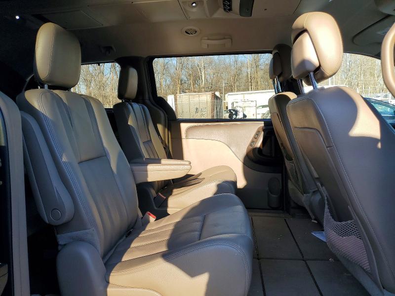 2013 Chrysler Town & Country მანქანა იყიდება აუქციონზე, vin: 2C4RC1CG9DR708935, აუქციონის ნომერი: 75694035