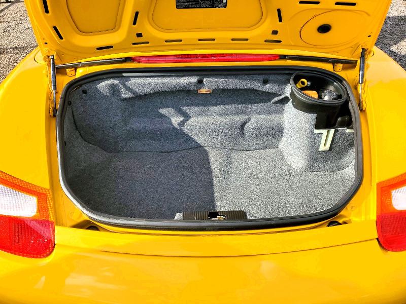 78297705 :رقم المزاد ، WP0CB2984YU661594 vin ، 2000 Porsche Boxster مزاد بيع