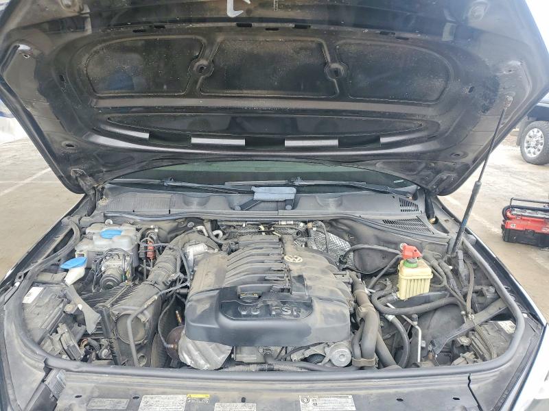 77184555 :رقم المزاد ، WVGRF7BP6HD004160 vin ، 2017 Volkswagen Touareg مزاد بيع