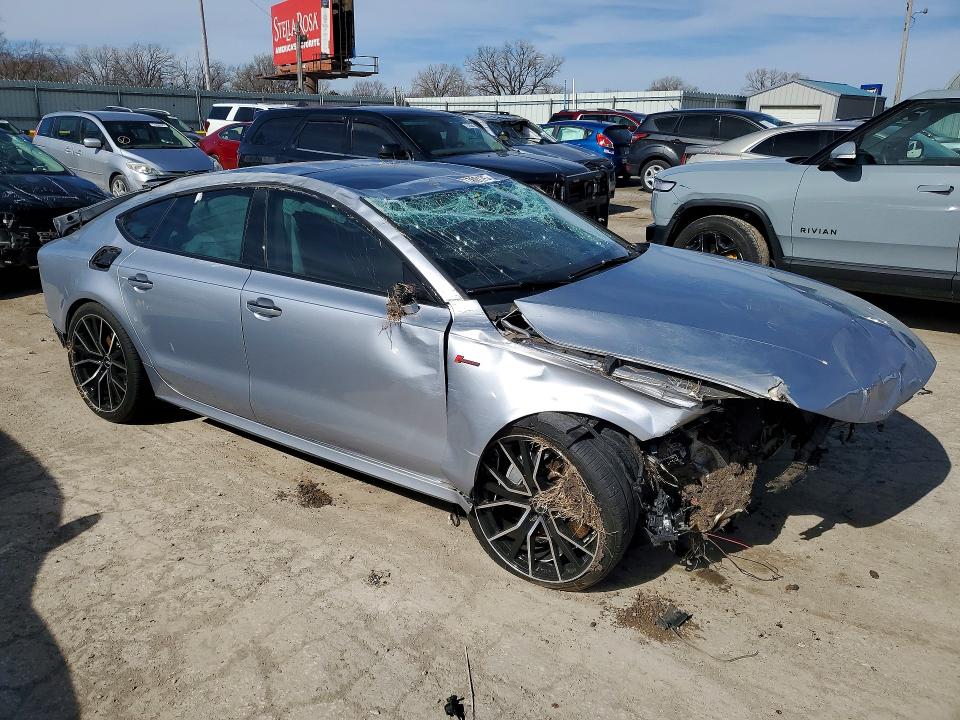 Продажа на аукционе авто 2016 Audi A7, vin: WAUWGAFC4GN002275, номер лота: 77780175