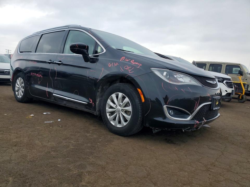 Продажа на аукционе авто 2018 Chrysler Pacifica, vin: 2C4RC1BG6JR214321, номер лота: 76961065