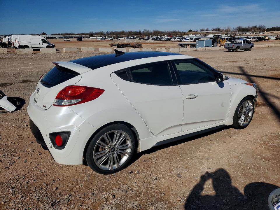 Продажа на аукционе авто 2016 Hyundai Veloster, vin: KMHTC6AE2GU272291, номер лота: 77236145