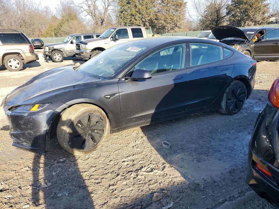 2025 Tesla Model 3 მანქანა იყიდება აუქციონზე, vin: 5YJ3E1EA8SF065124, აუქციონის ნომერი: 75815915
