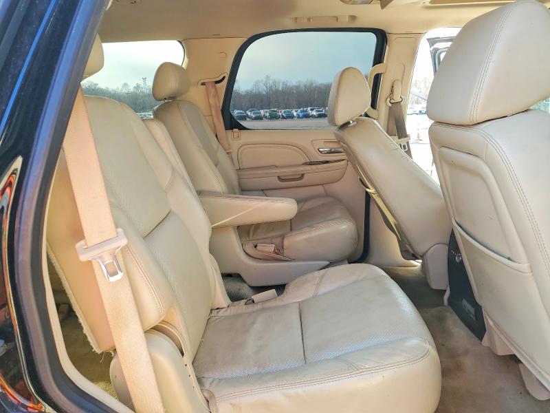 Продажа на аукционе авто 2008 Cadillac Escalade L, vin: 1GYFK63888R240732, номер лота: 75707985