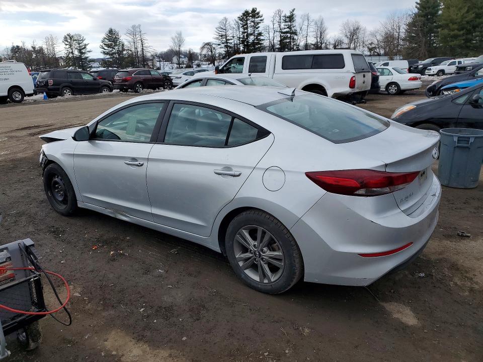 76781165 :رقم المزاد ، 5NPD84LF3JH303814 vin ، 2018 Hyundai Elantra مزاد بيع