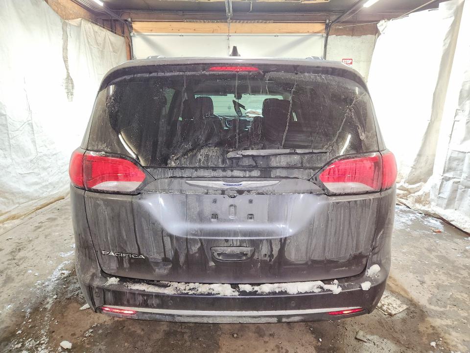 76600925 :رقم المزاد ، 2C4RC1EG5JR292858 vin ، 2018 Chrysler Pacifica مزاد بيع