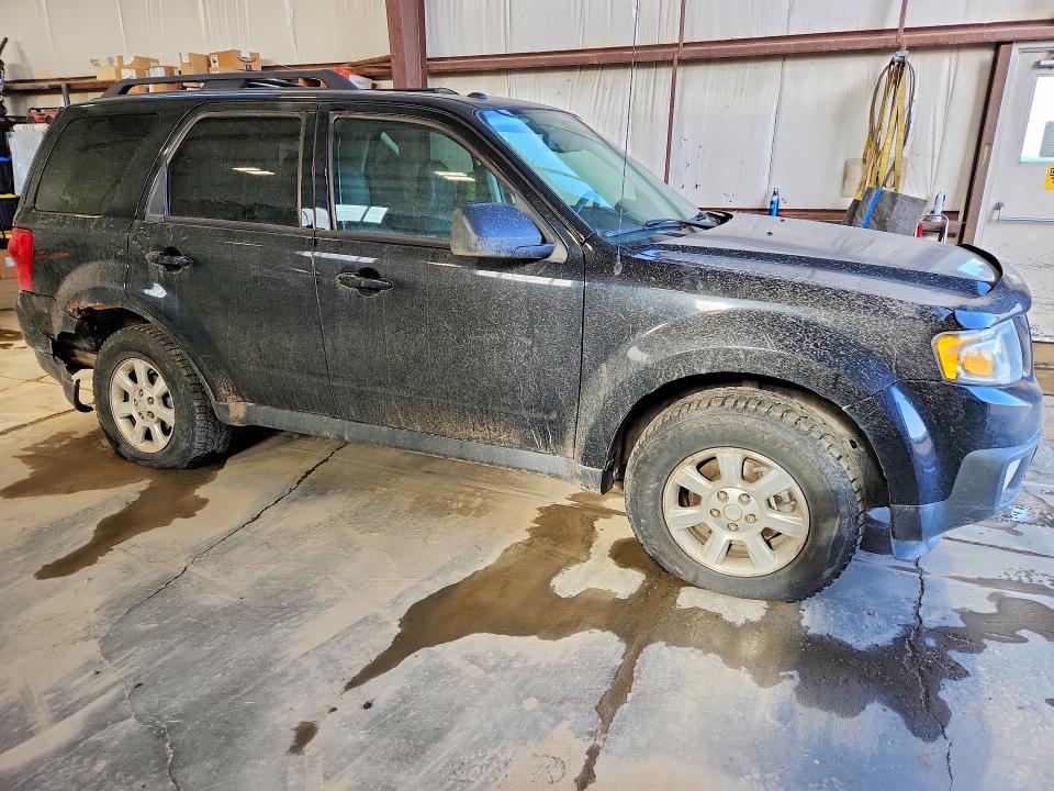 76899405 :رقم المزاد ، 4F2CY9GG1AKM05223 vin ، 2010 Mazda Tribute مزاد بيع