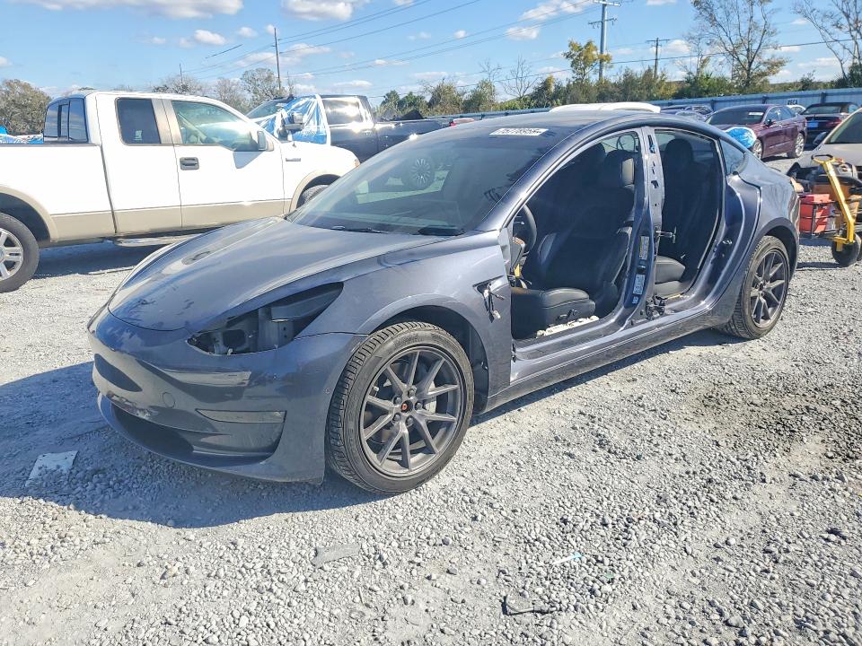 Продажа на аукционе авто 2022 Tesla Model 3, vin: 5YJ3E1EB8NF236712, номер лота: 75778955