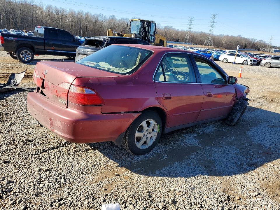 76242835 :رقم المزاد ، JHMCG5670YC024138 vin ، 2001 Honda Accord مزاد بيع