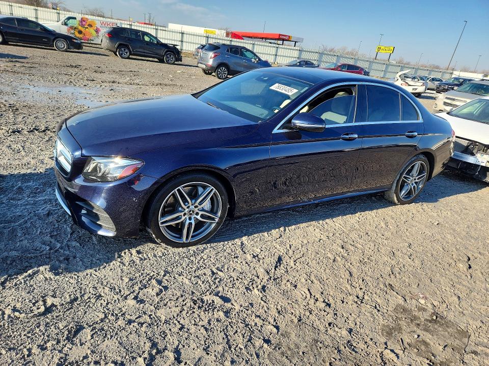 76830485 :رقم المزاد ، WDDZF4KB4JA400317 vin ، 2018 Mercedes-benz E مزاد بيع