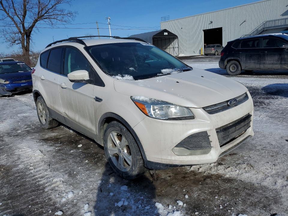 2014 Ford Escape მანქანა იყიდება აუქციონზე, vin: 1FMCU9GX1EUB50638, აუქციონის ნომერი: 75656615