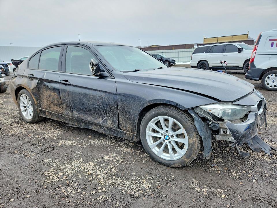 78782675 :رقم المزاد ، WBA8A3C55GK690140 vin ، 2016 Bmw 320 مزاد بيع
