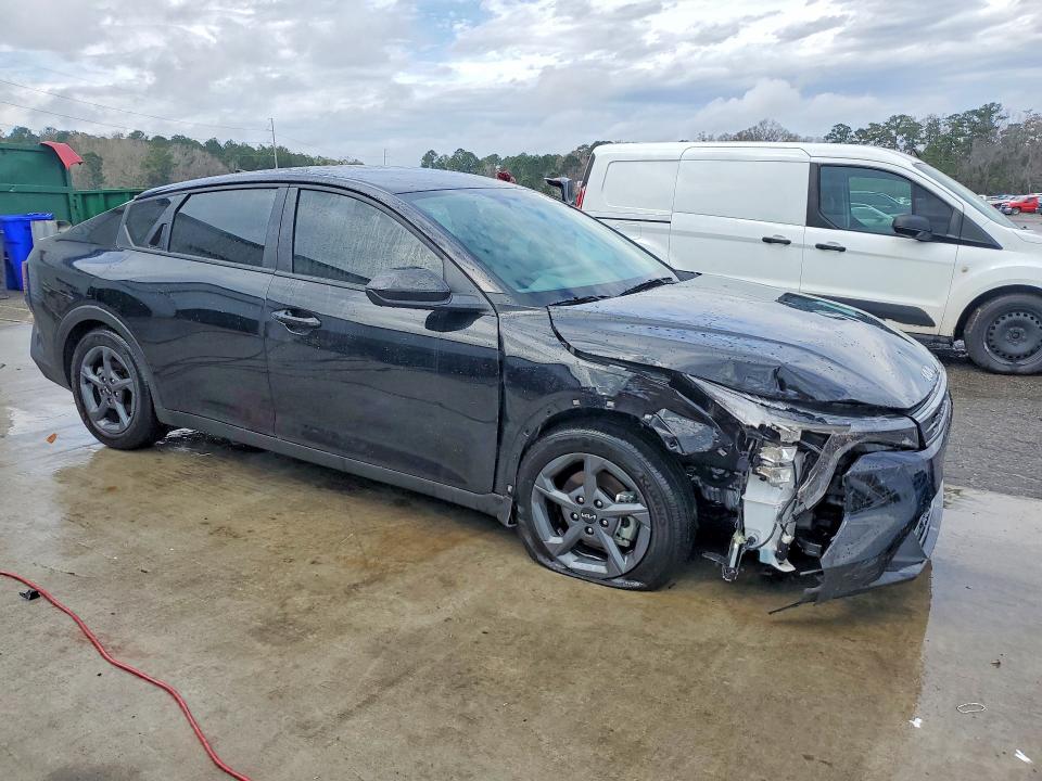 2025 Kia K4 მანქანა იყიდება აუქციონზე, vin: 3KPFT4DE9SE225302, აუქციონის ნომერი: 78625725