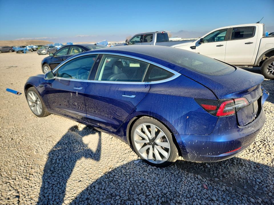 75865055 :رقم المزاد ، 5YJ3E1EB4LF620676 vin ، 2020 Tesla Model 3 مزاد بيع