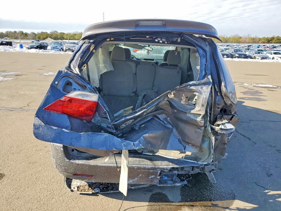 2011 Toyota Sienna მანქანა იყიდება აუქციონზე, vin: 5TDKK3DC4BS037836, აუქციონის ნომერი: 75628545
