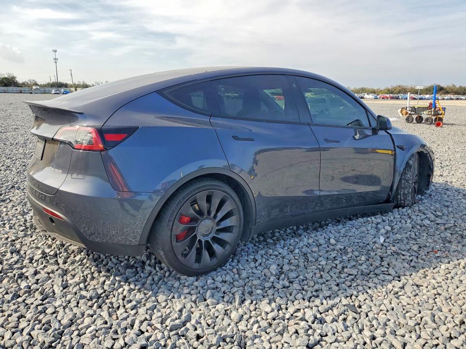 76728055 :رقم المزاد ، 7SAYGDEF9NF452012 vin ، 2022 Tesla Model Y مزاد بيع