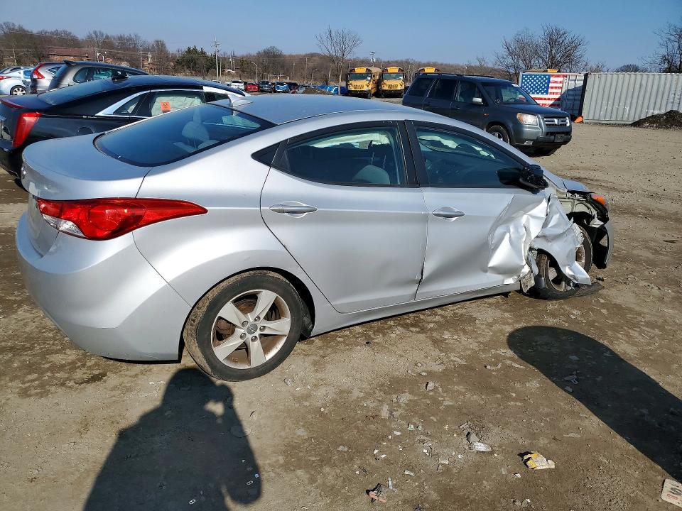 Продаж на аукціоні авто 2013 Hyundai Elantra, vin: KMHDH4AE7DU795585, номер лоту: 79107255