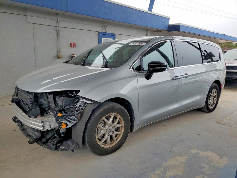 Продаж на аукціоні авто 2024 Chrysler Pacifica, vin: 2C4RC1BG9RR131736, номер лоту: 76137855