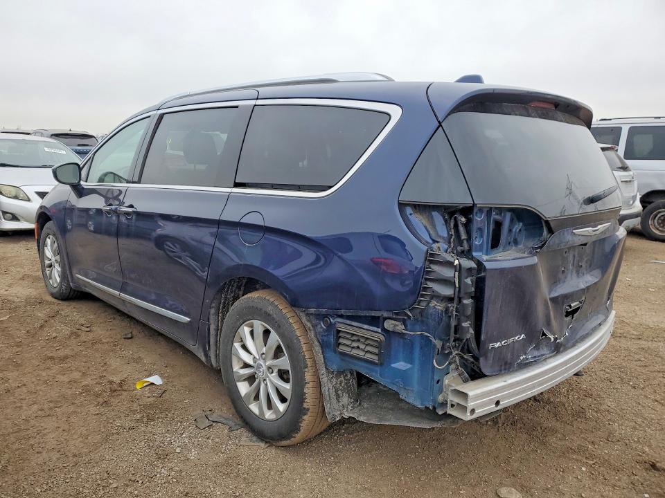 2018 Chrysler Pacifica მანქანა იყიდება აუქციონზე, vin: 2C4RC1BG0JR121794, აუქციონის ნომერი: 77806045