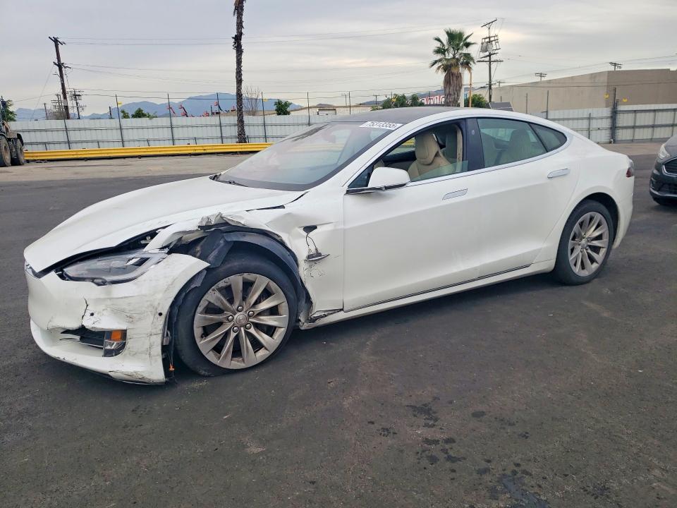 Продажа на аукционе авто 2018 Tesla Model S, vin: 5YJSA1E29JF260292, номер лота: 75313355