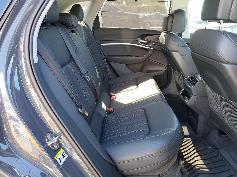 Продажа на аукционе авто 2024 Audi Q8 E-tron, vin: WA16AAGE6RB045034, номер лота: 77797265
