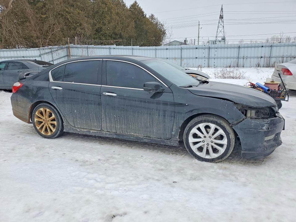 76800165 :رقم المزاد ، 1HGCR3F92FA801625 vin ، 2015 Honda Accord مزاد بيع