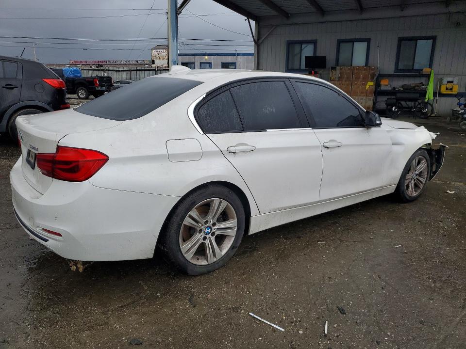 2017 Bmw 330 მანქანა იყიდება აუქციონზე, vin: WBA8B9C5XHK884664, აუქციონის ნომერი: 77623565