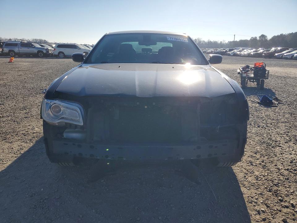 Продажа на аукционе авто 2015 Chrysler 300, vin: 2C3CCAAG2FH838190, номер лота: 77180015