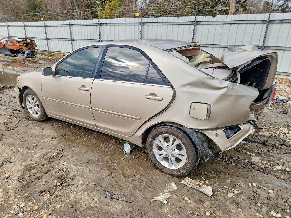 2005 Toyota Camry მანქანა იყიდება აუქციონზე, vin: 4T1BF30K25U601318, აუქციონის ნომერი: 79090045